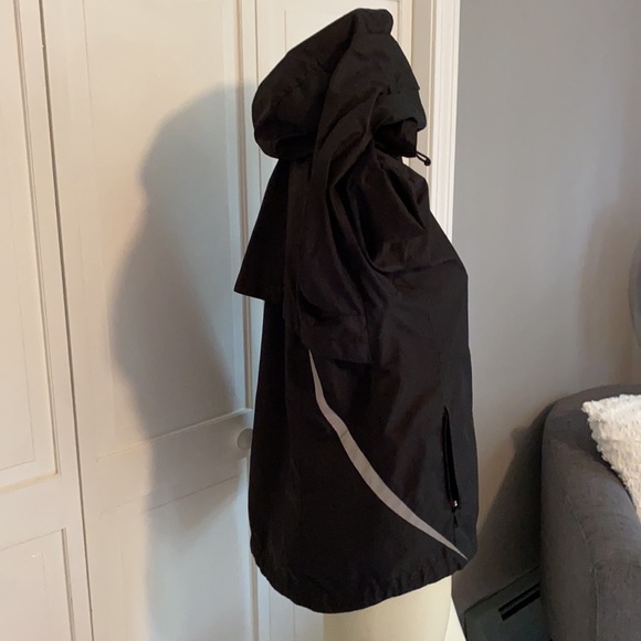 Nike Jacket - Picture 3 of 11